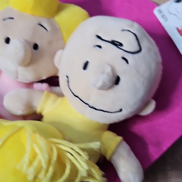 Peanuts Plush Toy Bouquet - Pink and Yellow Characters Snoopy Charlie Brown - Picture 9 of 13